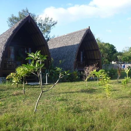 Rose Bungalow Hotel Pemenang Luaran gambar