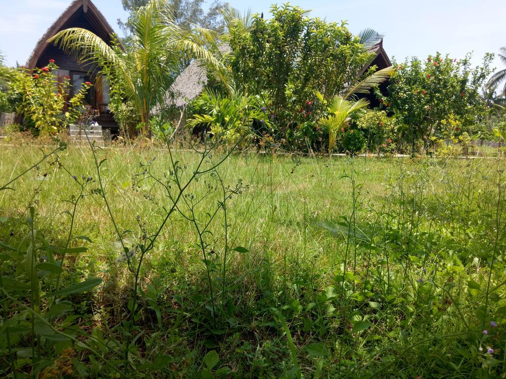 Rose Bungalow Hotel Pemenang Luaran gambar