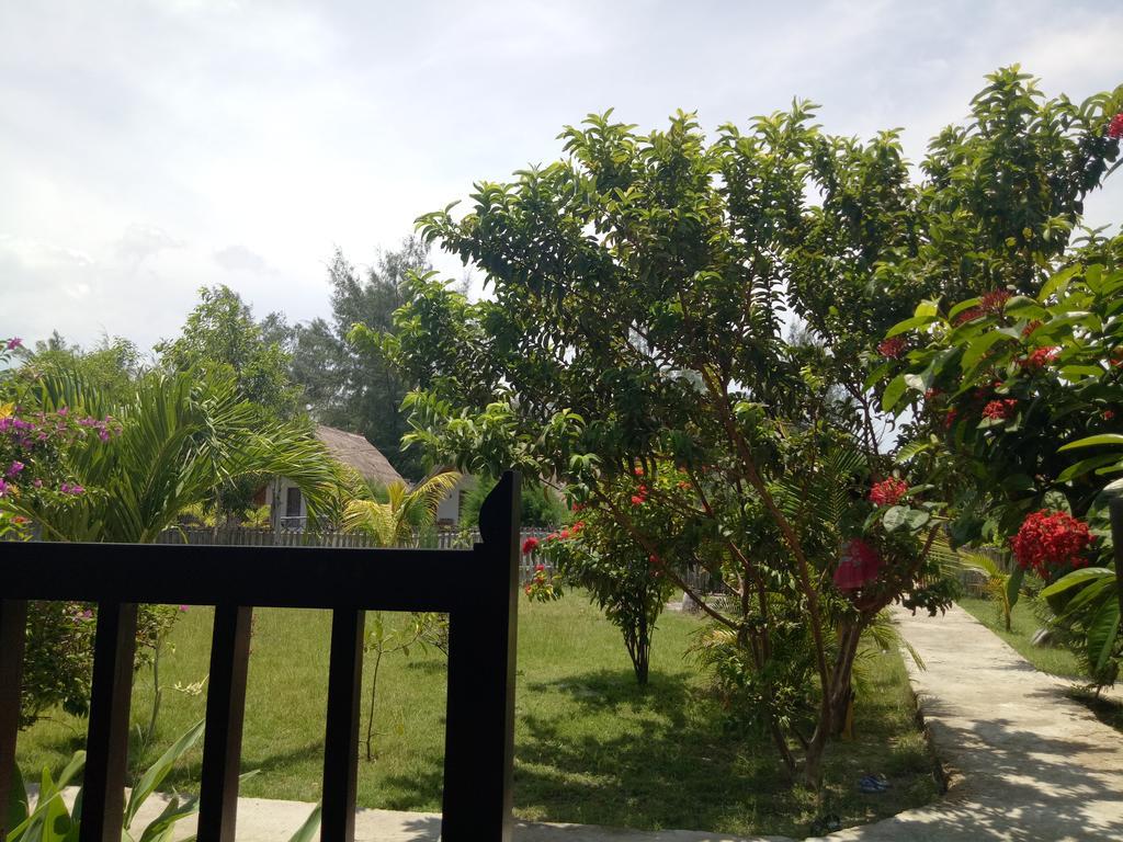 Rose Bungalow Hotel Pemenang Luaran gambar