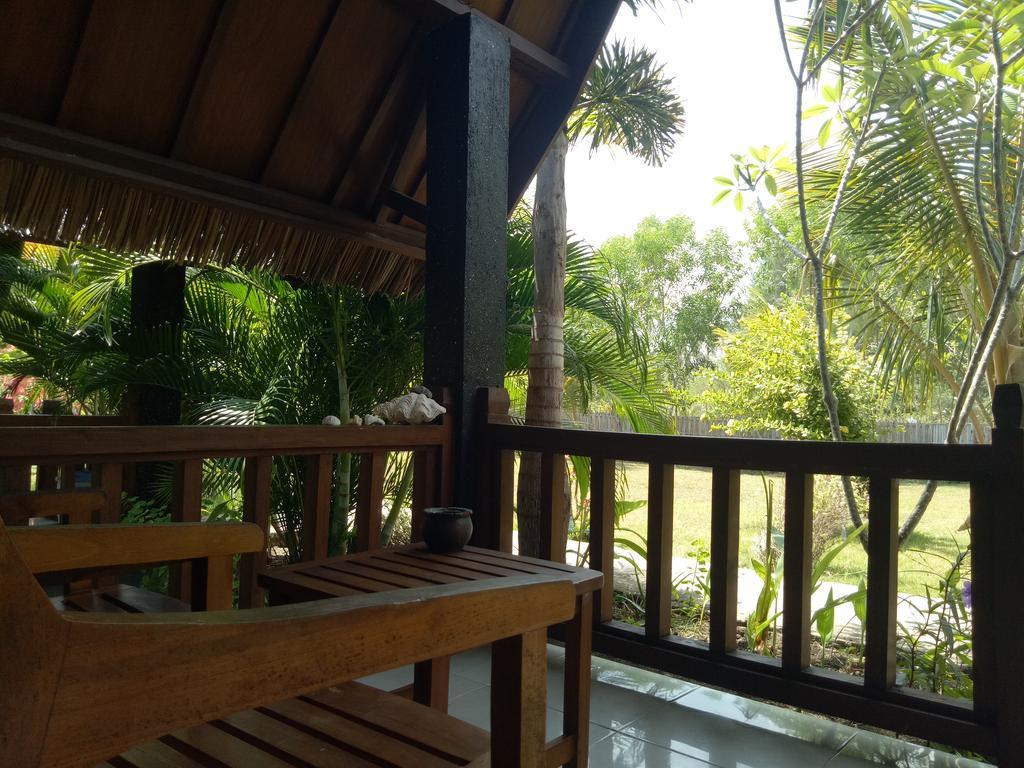 Rose Bungalow Hotel Pemenang Luaran gambar