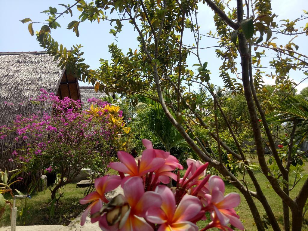 Rose Bungalow Hotel Pemenang Luaran gambar