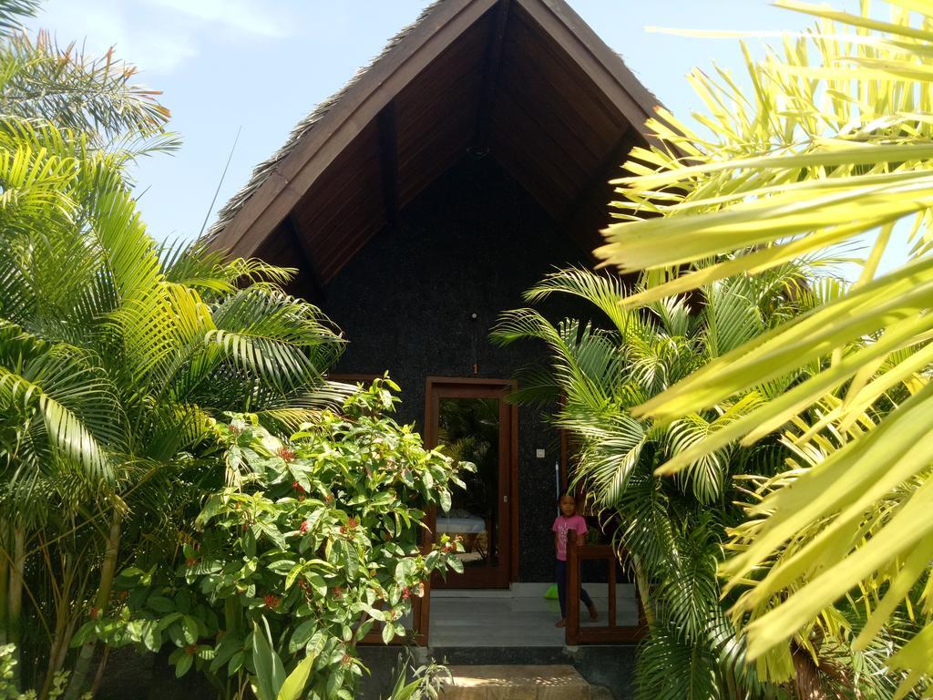 Rose Bungalow Hotel Pemenang Luaran gambar