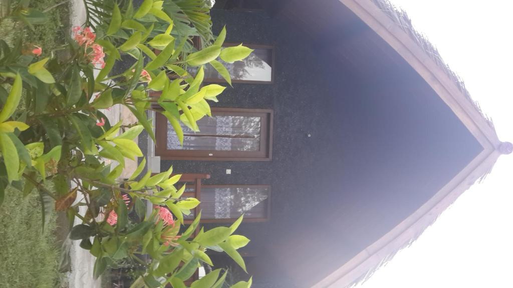 Rose Bungalow Hotel Pemenang Luaran gambar